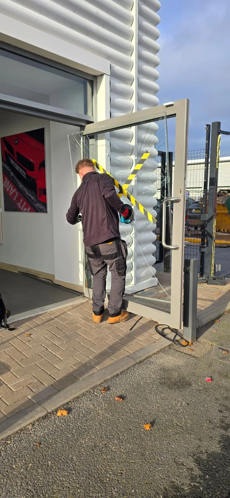 commercial aluminium door repair photo