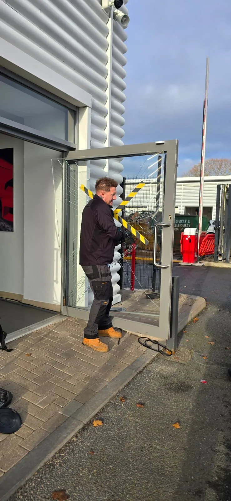 aluminium door repair photo