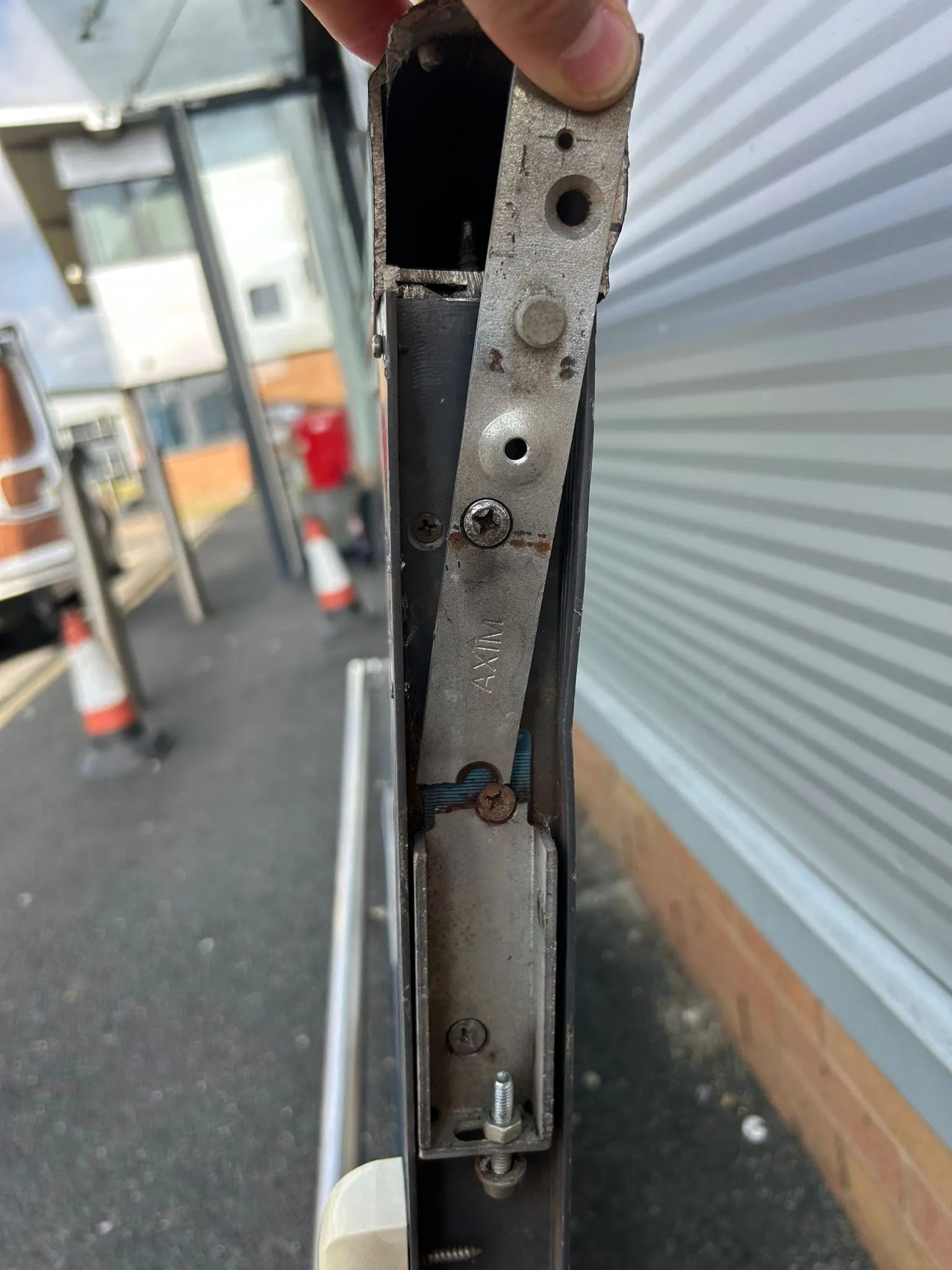commercial aluminium floor spring repair door repair photo 1