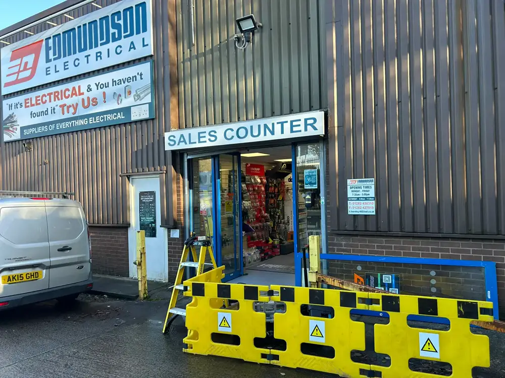 Edmundson Electrical, Burnley — <div class="projSlider-overlay">
              <span class="projSlider-tag">Edmundson Electrical, Burnley</span>
              <h3 class="projSlider-name">Transom Closer Repair</h3>